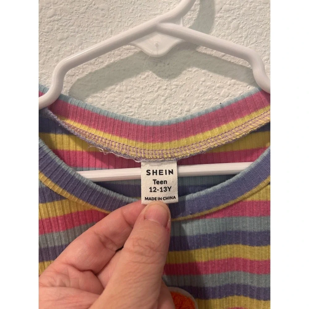 SHEIN Teen Girls Striped Ribbed Knit‎ Flower Patch Lettuce Edge Tee Shirt 12-13Y